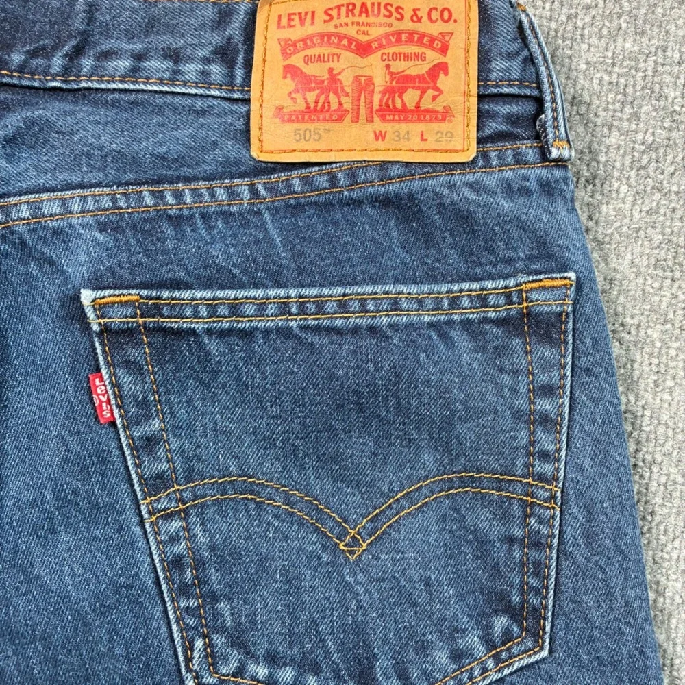 Levi's 505 Regular Fit Jeans Mens 34x29 Blue Straight Leg Denim Classic Zip Fly
